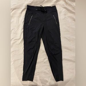 Athleta Black Trekkie North Jogger Size 4